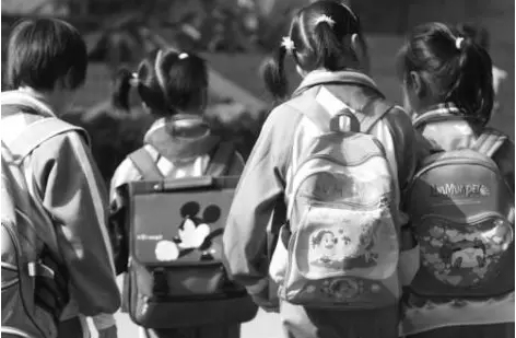 有責任的德犬安全健康書包，是一種什么體驗（圖）_2