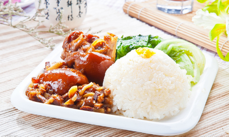 湖南哪里有豬腳飯技術(shù)學(xué)（圖）_1