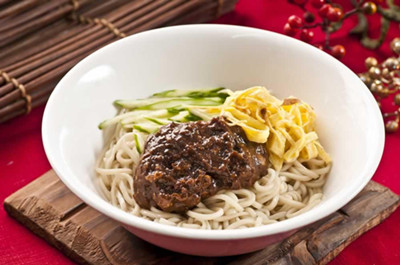 炸醬面技術(shù)哪里有學(xué) 學(xué)做炸醬面（圖）_2