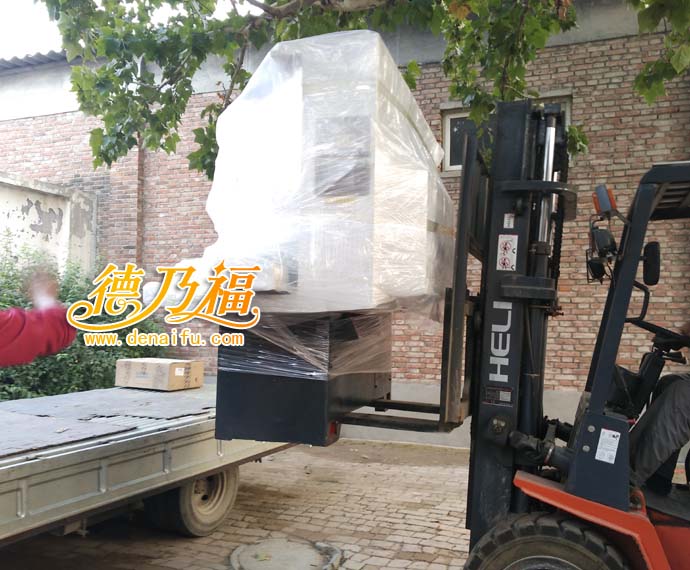 德乃福全自動輪轂拉絲機，專業(yè)生產廠家，專業(yè)培訓技術_2