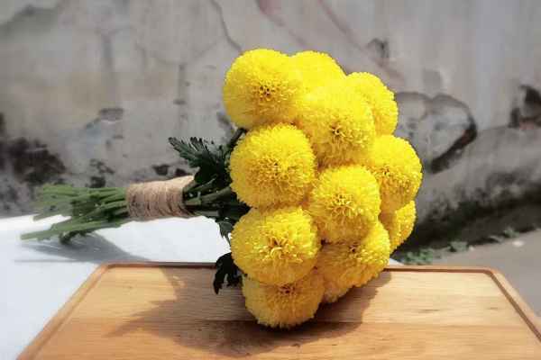 墨飾居創(chuàng)意花店為一對老人送上的金婚祝福（圖）_2