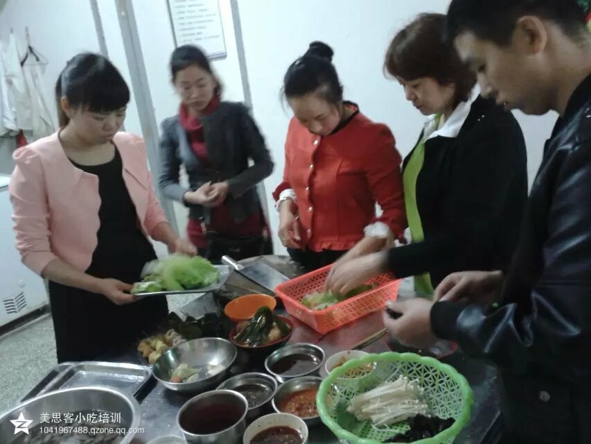 學(xué)做麻辣燙，廚煌一對一培訓(xùn)（圖）_7