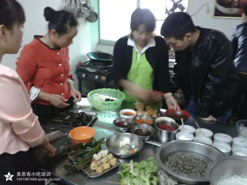 學(xué)做麻辣燙，廚煌一對一培訓(xùn)（圖）_8