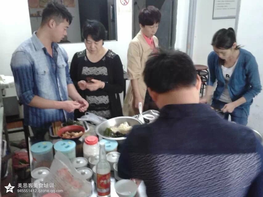 學(xué)做麻辣燙，廚煌一對一培訓(xùn)（圖）_17