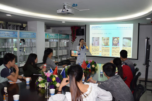 賀洛納丹蒂第三期加盟商培訓圓滿結束?。▓D）_3