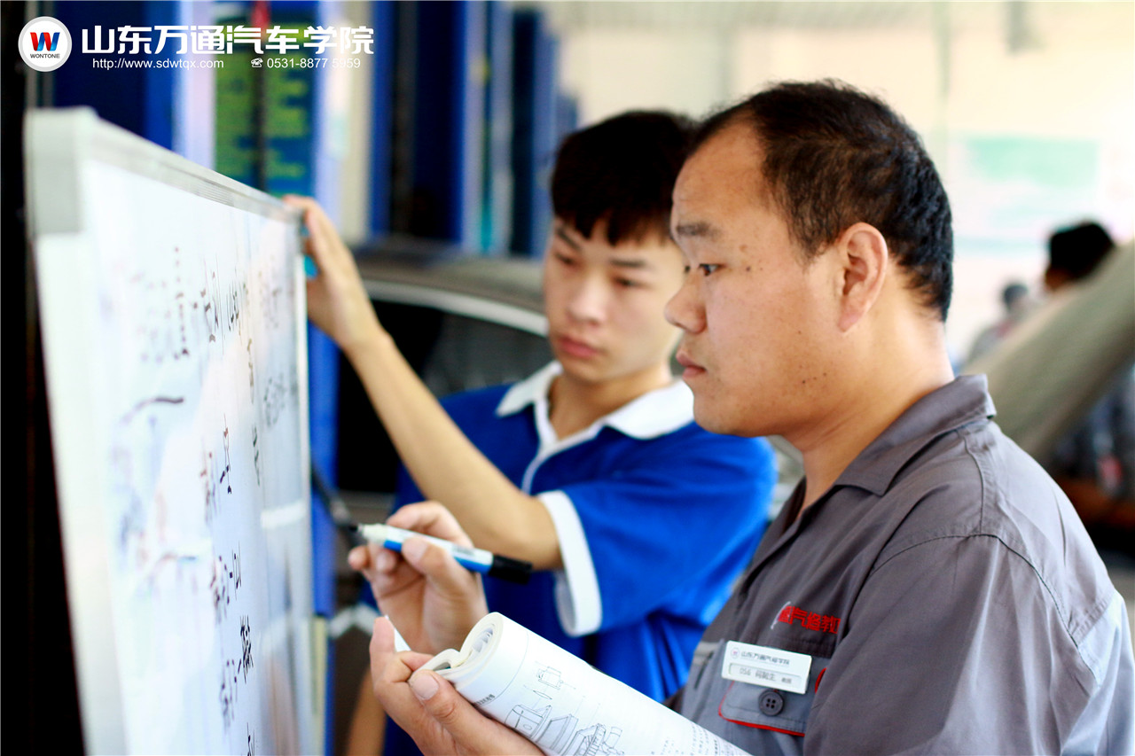 學(xué)汽修到山東萬(wàn)通汽修學(xué)校（圖）_1