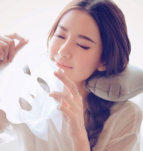 秋冬如何護(hù)膚？化妝品OEM廠家有親水三步驟（圖）_1