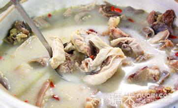 廣州學(xué)正宗豬肚煲雞哪里好 豬肚雞怎么做好吃（圖）_1