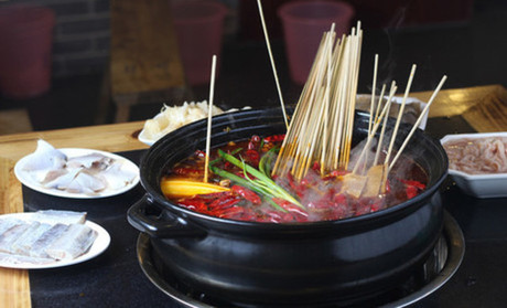 砂鍋串串香加盟多少錢？《儉讓》老媽小投資大回報_2