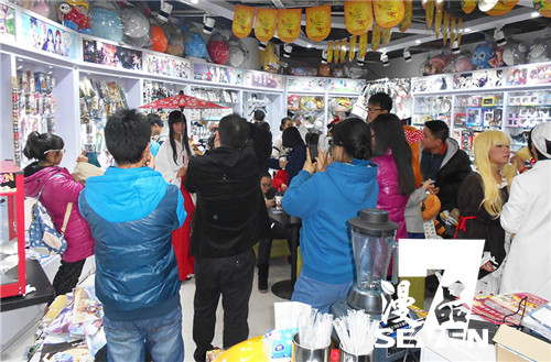 加盟漫品奶茶加盟店，改變生活_2