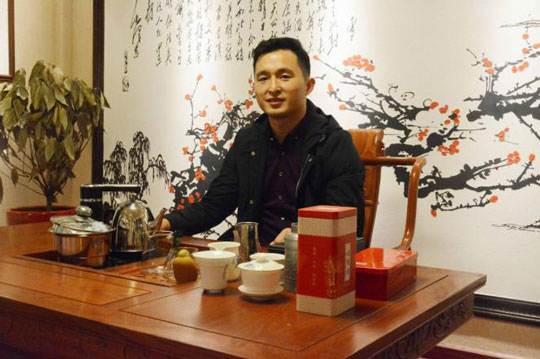 硅藻泥加盟【我與藍天豚的故事】銳意創(chuàng)新的執(zhí)著“工匠”（圖）_1