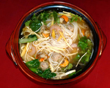 云南過橋米線培訓(xùn) 過橋米線技術(shù)加盟 上哪可以學(xué)習(xí)過橋米線配方_1