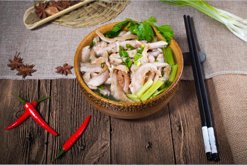 創(chuàng)業(yè)選牛勁道蹺腳牛肉加盟（圖）_2