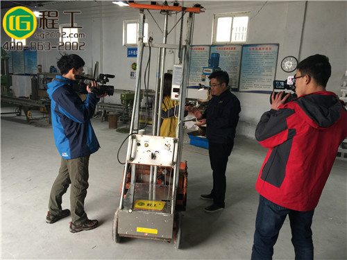 有抹墻機(jī)的日子里叫我起床的不是鬧鐘是夢(mèng)想（圖）_1