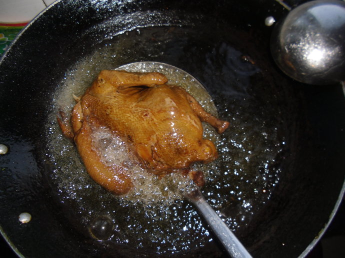 香酥童子雞加盟，學(xué)習(xí)童子雞技術(shù)配方燒雞培訓(xùn)_1