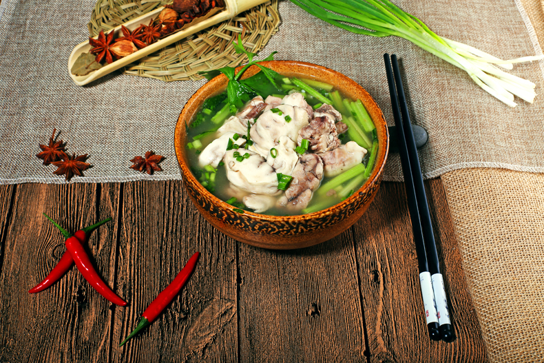 吃樂山蹺腳牛肉平價(jià)好味道選擇牛勁道（圖）_2