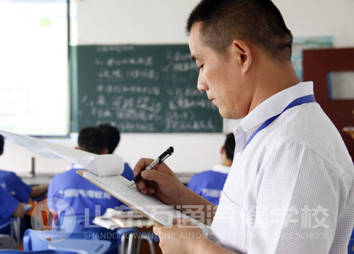 山東萬通教學(xué)場所6S管理評比啟動（圖）_3