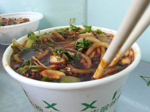 天下曉富酸辣粉加盟技術培訓（圖）_1