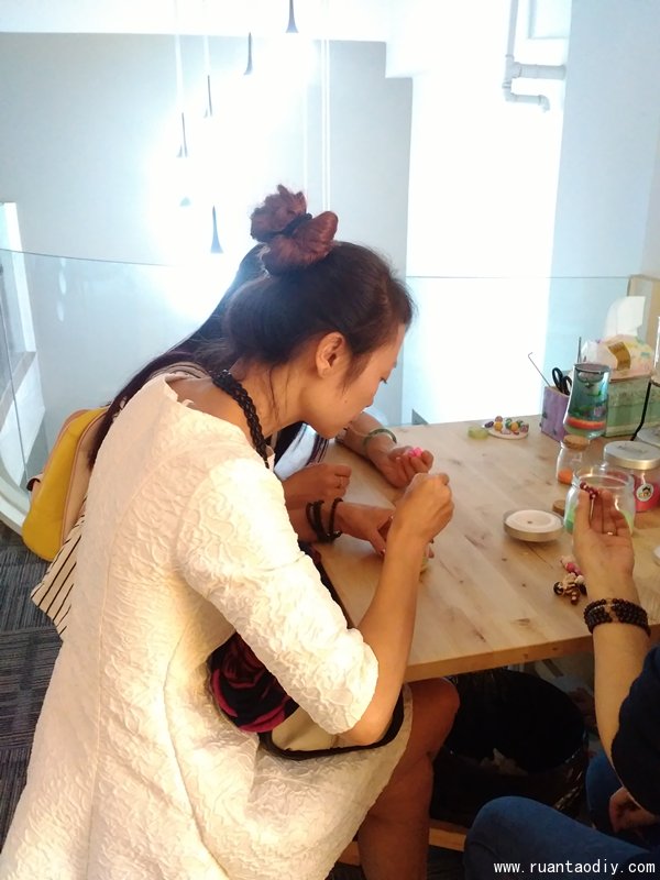 趙女士成功加盟陶指藝創(chuàng)意手工項目（圖）_5