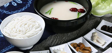 食菋故事特色的美味米線深得大眾的喜好（圖）_1