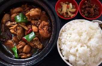 想學(xué)黃燜雞米飯哪里有學(xué)，學(xué)做黃燜雞米飯（圖）_1