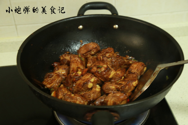哪里可以學(xué)醬汁排骨，湖南香辣醬汁排骨培訓(xùn)（圖）_9