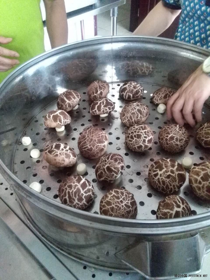 學特色包子哪里好，學包子技術(shù)哪里正宗（圖）_1