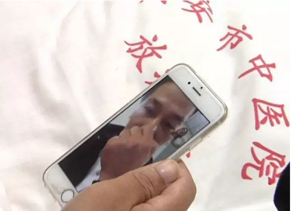 【品冠之家涓涓行動(dòng) 】 大學(xué)剛畢業(yè)查出結(jié)腸癌 醫(yī)療費(fèi)用成難題  母子三人無助求援（圖）_3