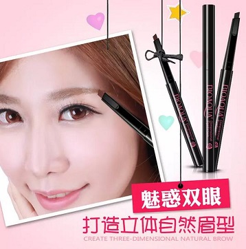 泊泉雅：自己開(kāi)化妝品店和加盟化妝品店哪個(gè)更好？_3