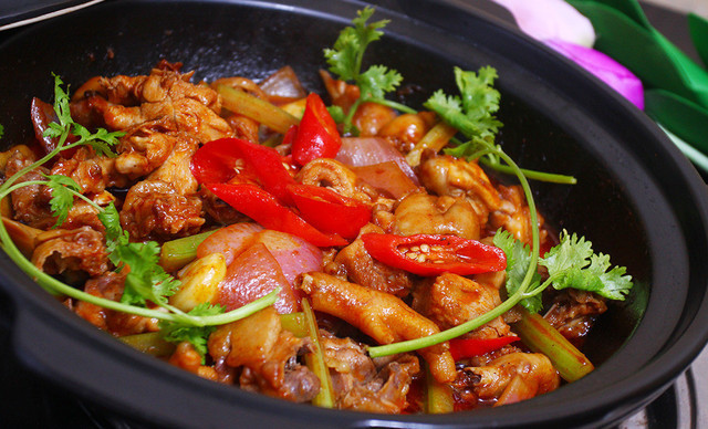 廣東雞煲王做法，1800學(xué)正宗奇味雞煲王技術(shù)（圖）_1