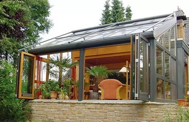 互聯(lián)網(wǎng)時(shí)代 鋁合金門(mén)窗廠家如何利用好自媒體？（圖）_1