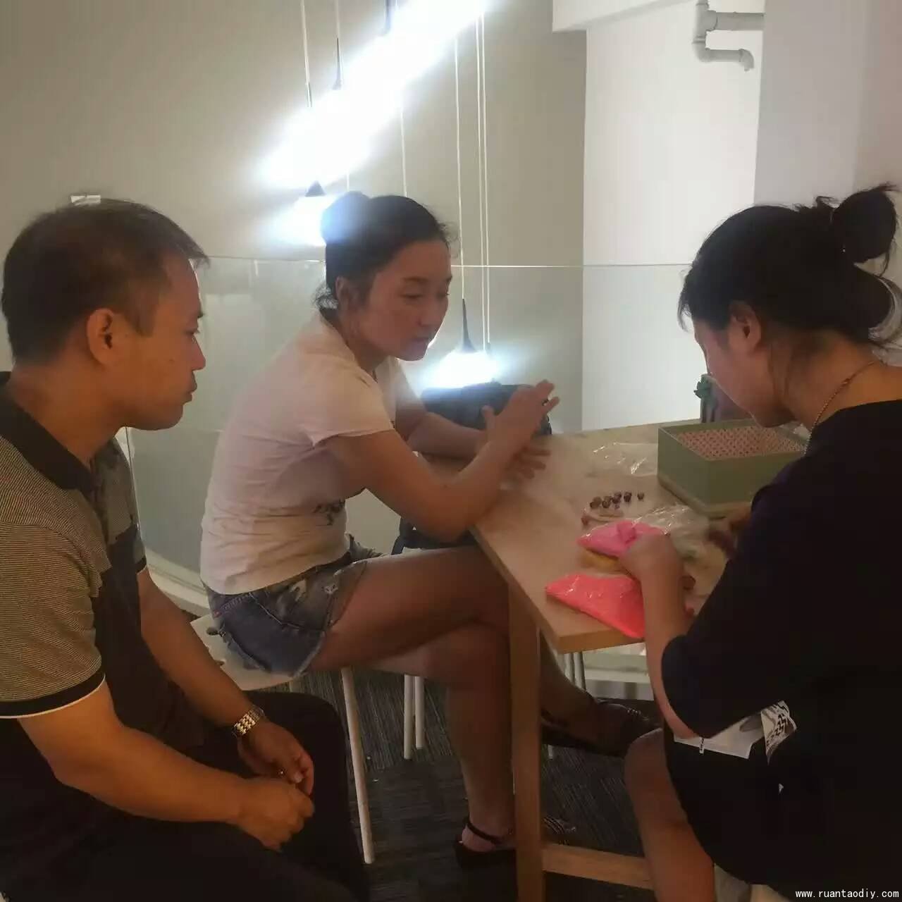 李姝妮女士正式加盟陶指藝陶藝DIY創(chuàng)業(yè)項目（圖）_3