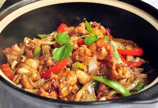 奇味雞煲王優(yōu)勢(shì)培訓(xùn)，哪里學(xué)奇味雞煲王價(jià)格好（圖）_1