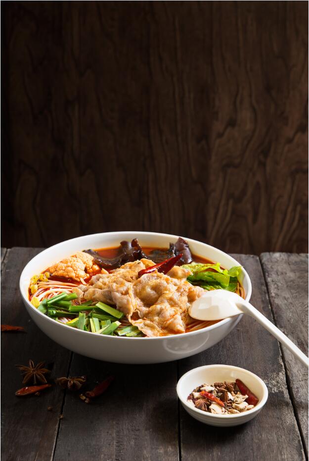 受歡迎的快餐加盟項(xiàng)目火鍋米線（圖）_1