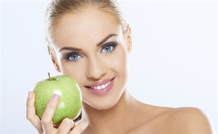 怎樣有效去除眼袋（圖）_2