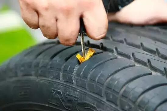 冠軍養(yǎng)護(hù)專(zhuān)家：蘑菇釘補(bǔ)胎收費(fèi)那么貴，靠譜么？（圖）_1