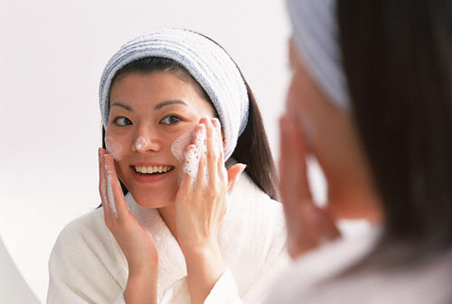 秋冬潔面要謹(jǐn)慎？護(hù)膚品OEM廠家分享（圖）_1