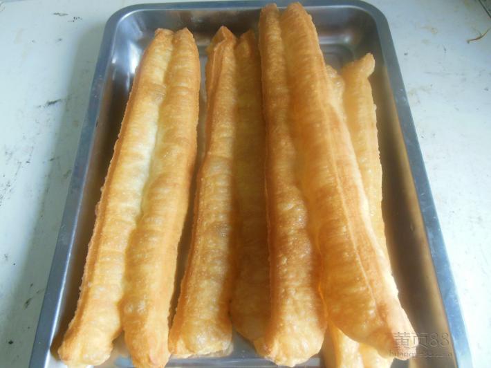廣州哪兒有專業(yè)培訓(xùn)豆?jié){油條技術(shù)、豆?jié){油條學(xué)習(xí)包教包會（圖）_2