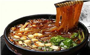 梅州哪里可以學(xué)酸辣粉做法 正宗酸辣粉培訓(xùn)（圖）_2