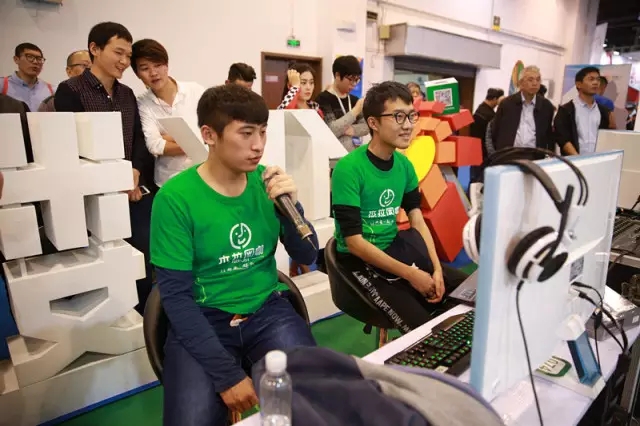 杰拉網(wǎng)咖攜手華數(shù)TV在2016體博會上火了一把_6