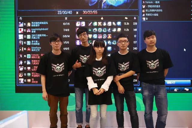 杰拉網(wǎng)咖攜手華數(shù)TV在2016體博會上火了一把_7