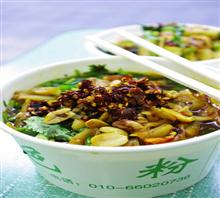 酸辣粉技術(shù)培訓(xùn)+加盟指導(dǎo)（北京曉富酸辣粉總部地址）_1