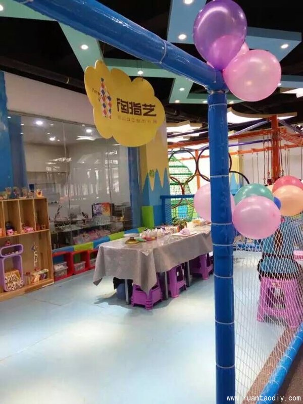 趙女士的陶指藝創(chuàng)意手工DIY店火熱開(kāi)張（圖）_2