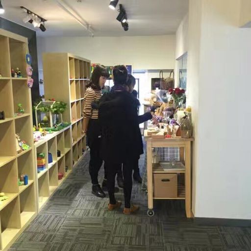 茜茜母女正式簽約燭生活創(chuàng)意手工館（圖）_4