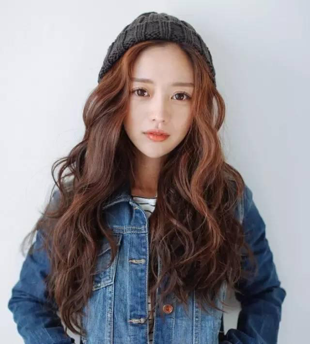 你到底適合直發(fā)還是卷發(fā)？歐菲兒美瞳來告訴你?。ǘ▓D）_2