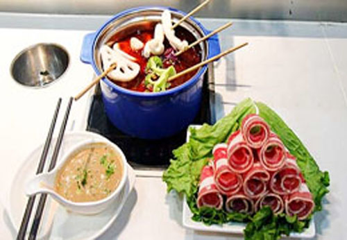 逸山伍加盟費(fèi)多少 逸山伍自轉(zhuǎn)小火鍋加盟多少錢（圖）_3