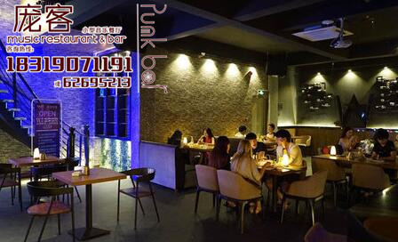 開一家小型酒館需要多少錢_1