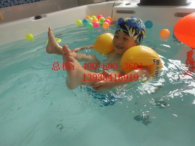 周口幼兒游泳館加盟費用_1