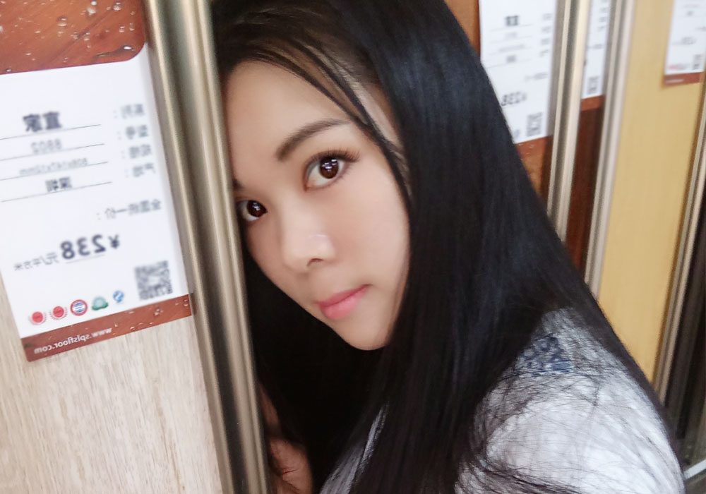 美女主播與您相約阿里巴巴直播間（圖）_2