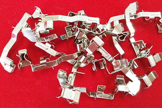 恭祝沈先生簽約環(huán)保合金催化液工藝 填補(bǔ)紡織領(lǐng)域短板（圖）_2